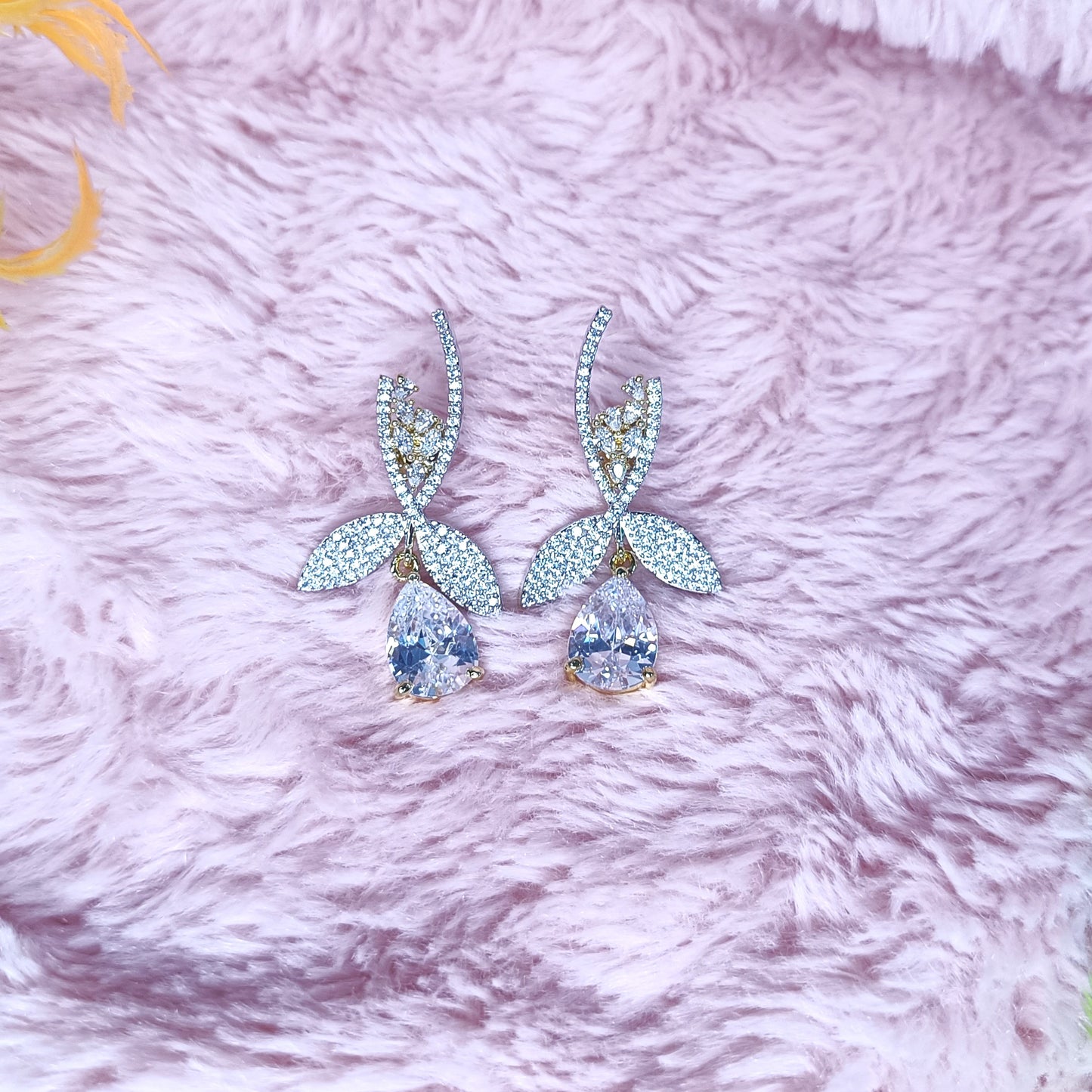 Glimmer Pins