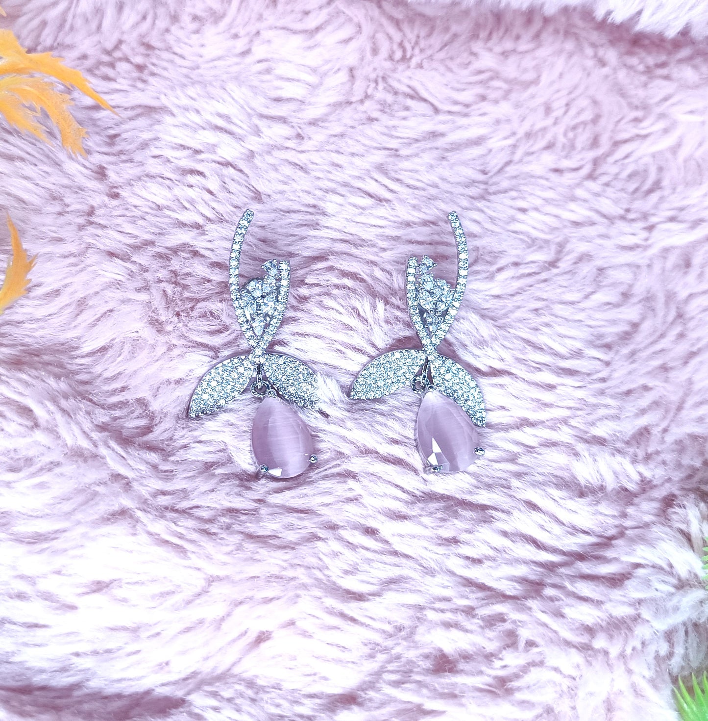 Glimmer Pins